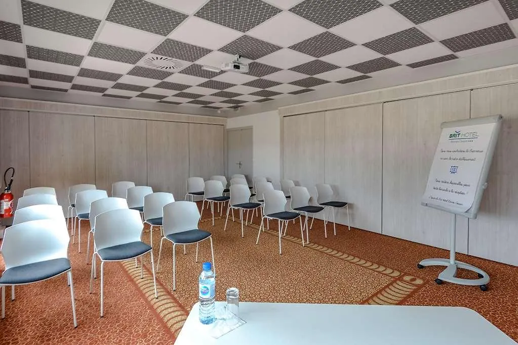 Brit Hotel Rennes Cesson 3*, Cesson-Sevigne